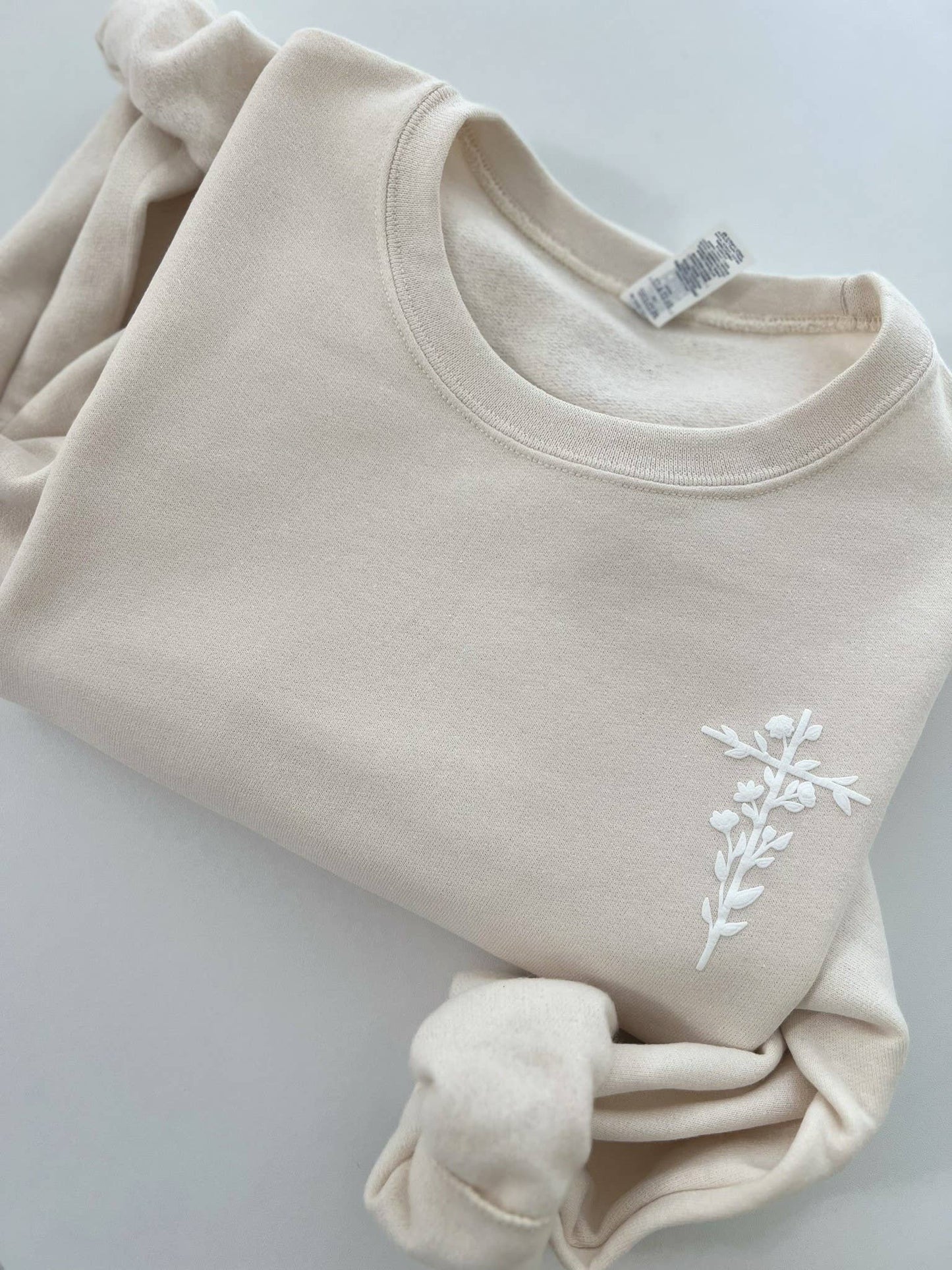 Puff Flower Cross Sweatshirt: White / L