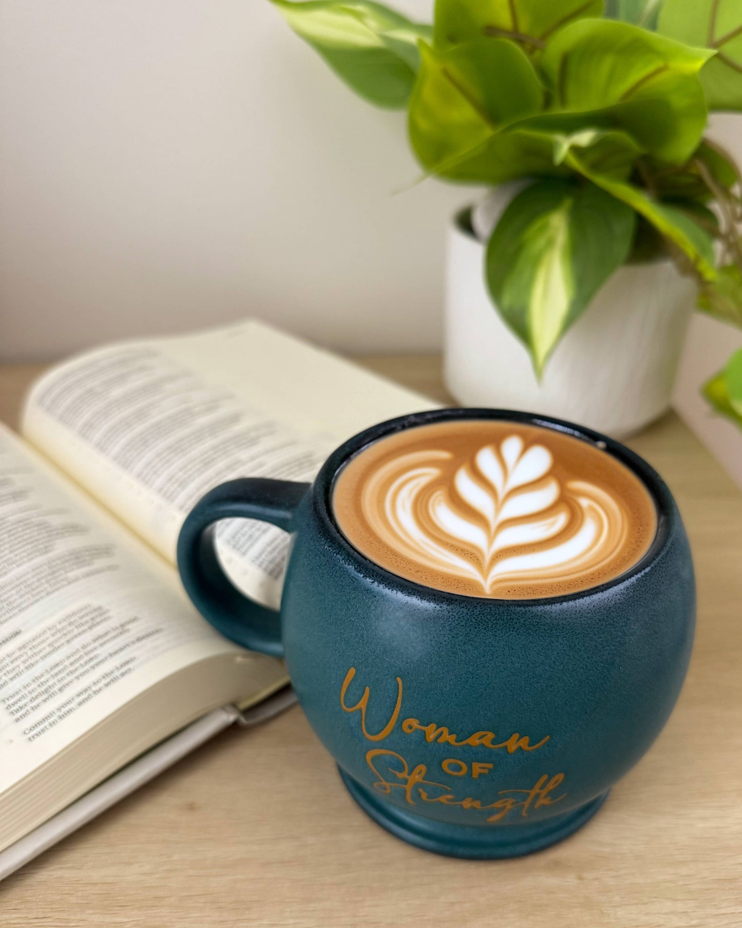 Amazing Woman Coaster Mugs: Woman of Strength
