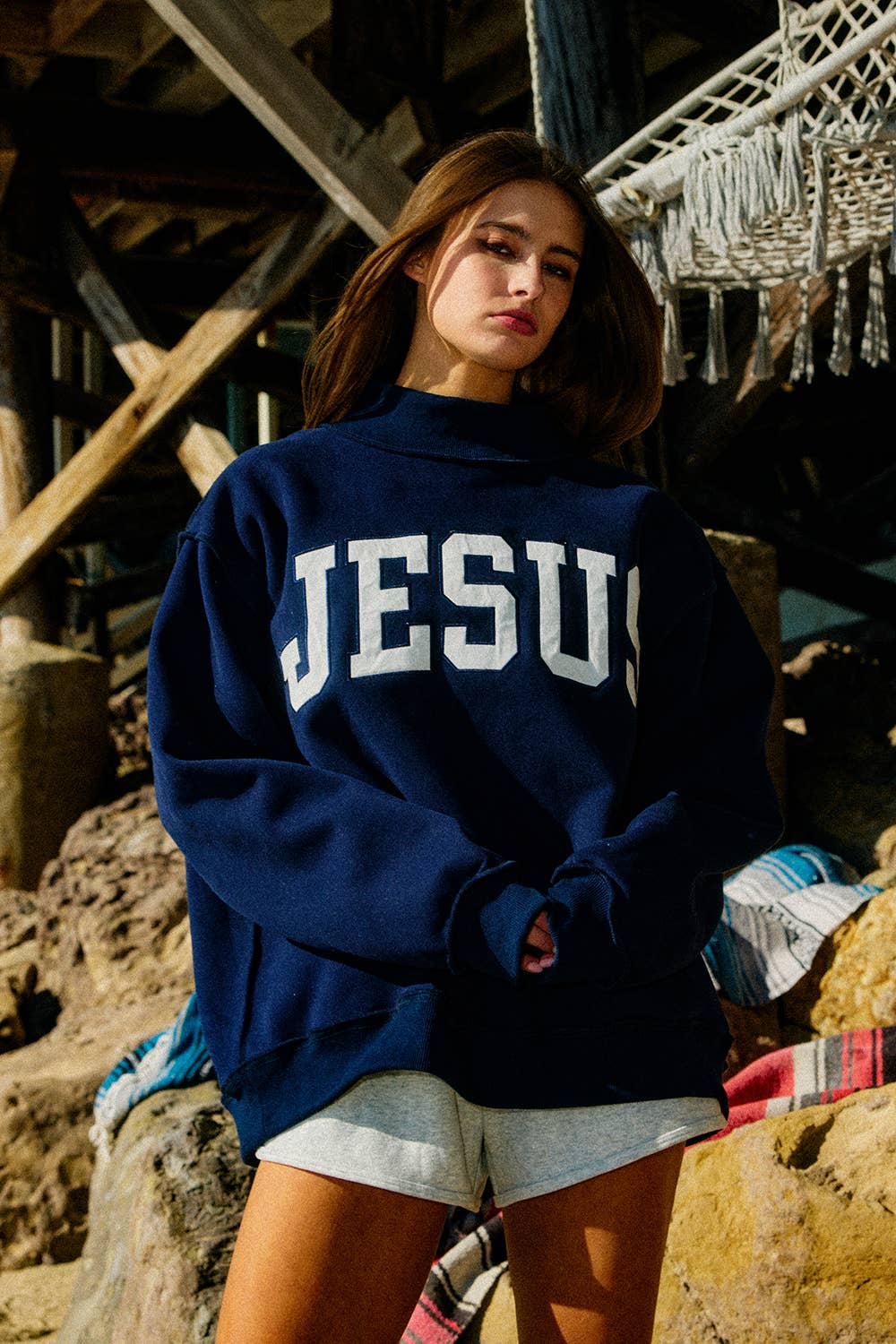 IT2594E-JESUS | 'JESUS' Embroidered Mock Neck Sweatshirt : SAGE / S/M-L/XL (3-3)