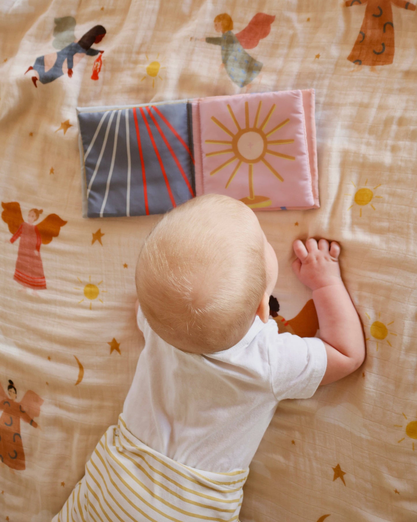 Baby's First Devotional Crinkle Book: Baby's First Devotional